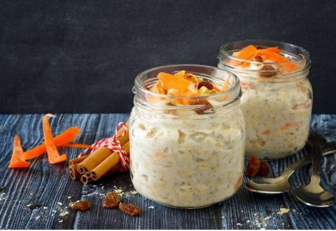 Carrot Cake Protein Overnight Oats